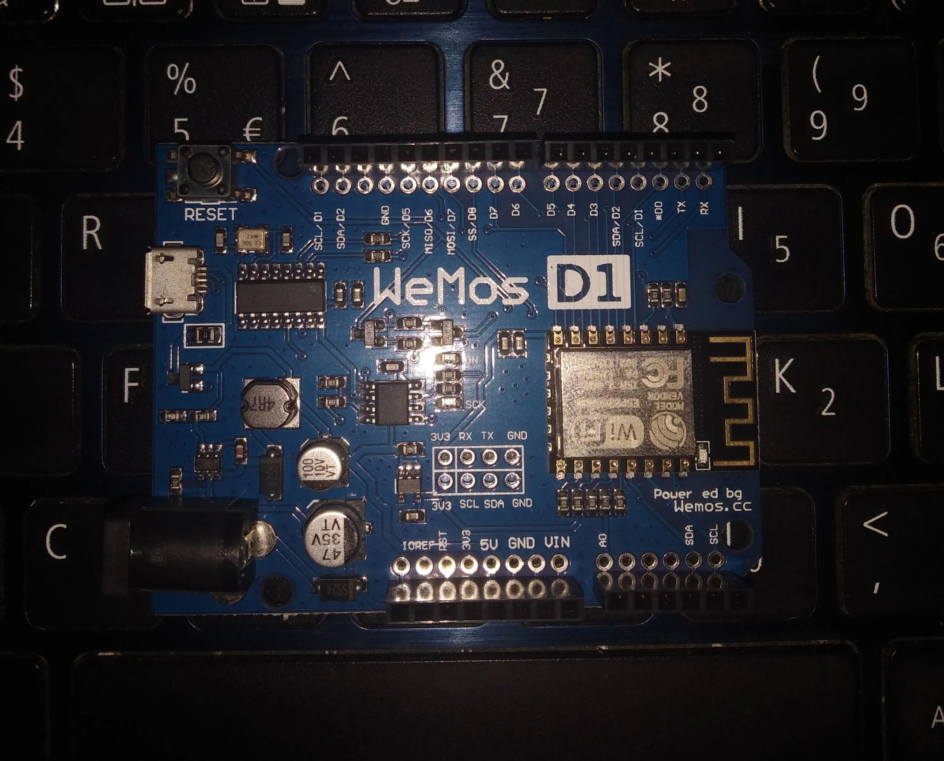 WeMos D1 R2